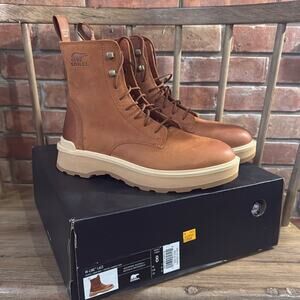 BRAND NEW! Still in box! Sorel Hi-Line Lace Boots, Women size 8